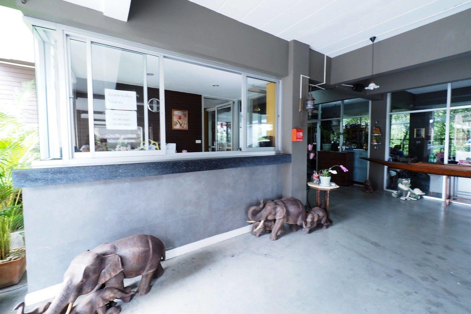Namnon Place Nonthaburi Dış mekan fotoğraf